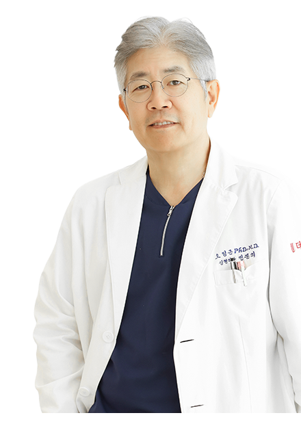 더웰병원 오정근 대표원장 / 성형외과